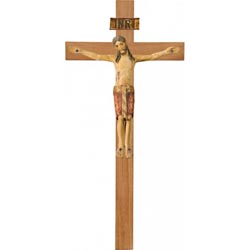 Referencia: 6017BE. Cristo románico en cruz de roble simple ancha en talla de madera de val Gardena