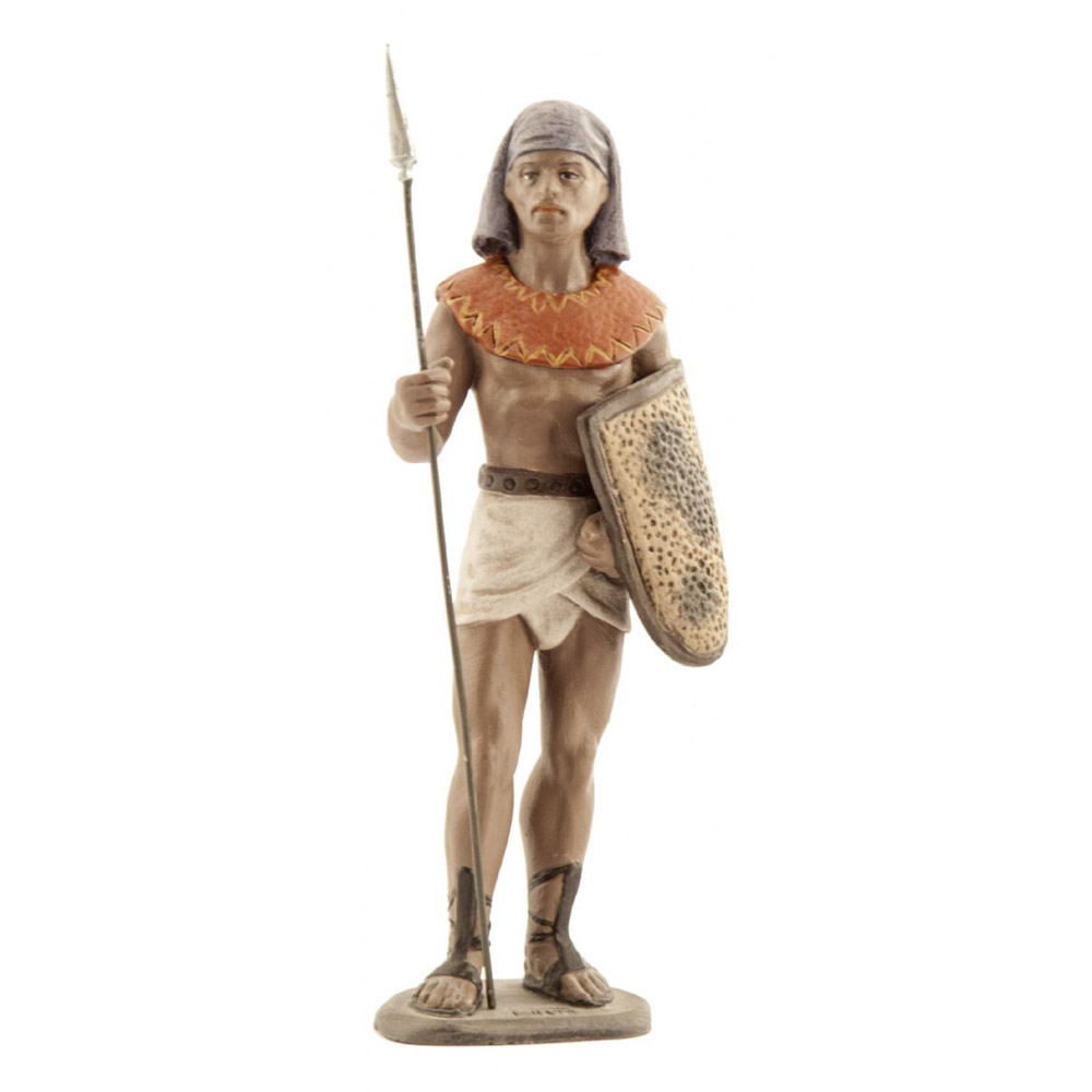 Soldado egipcio con lanza y escudo - Figura de barro policromado